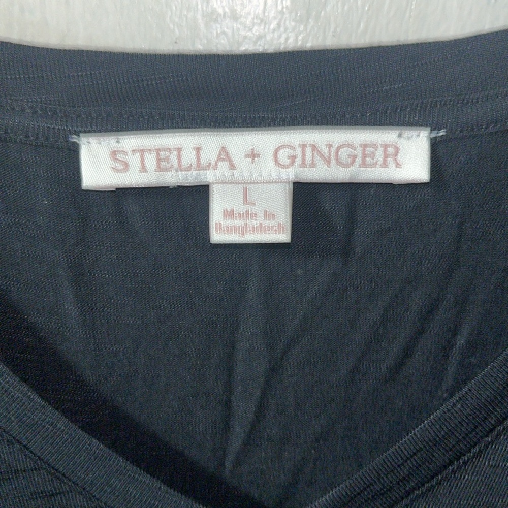 Stella + Ginger Ruffles Top - Picture 3 of 5